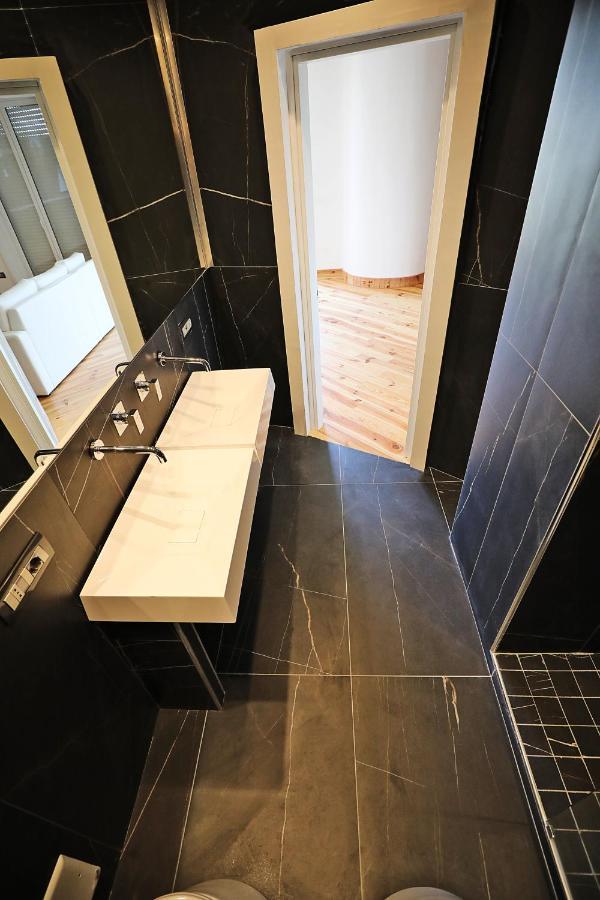 Mayfair Lifestyle Suites By Babylon Stay Napoli Bagian luar foto