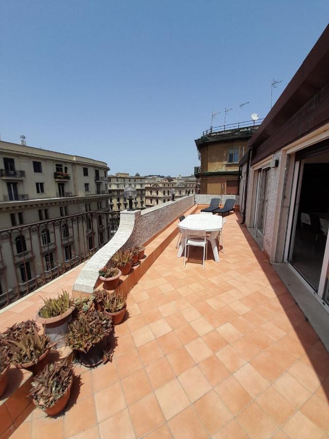 Mayfair Lifestyle Suites By Babylon Stay Napoli Bagian luar foto