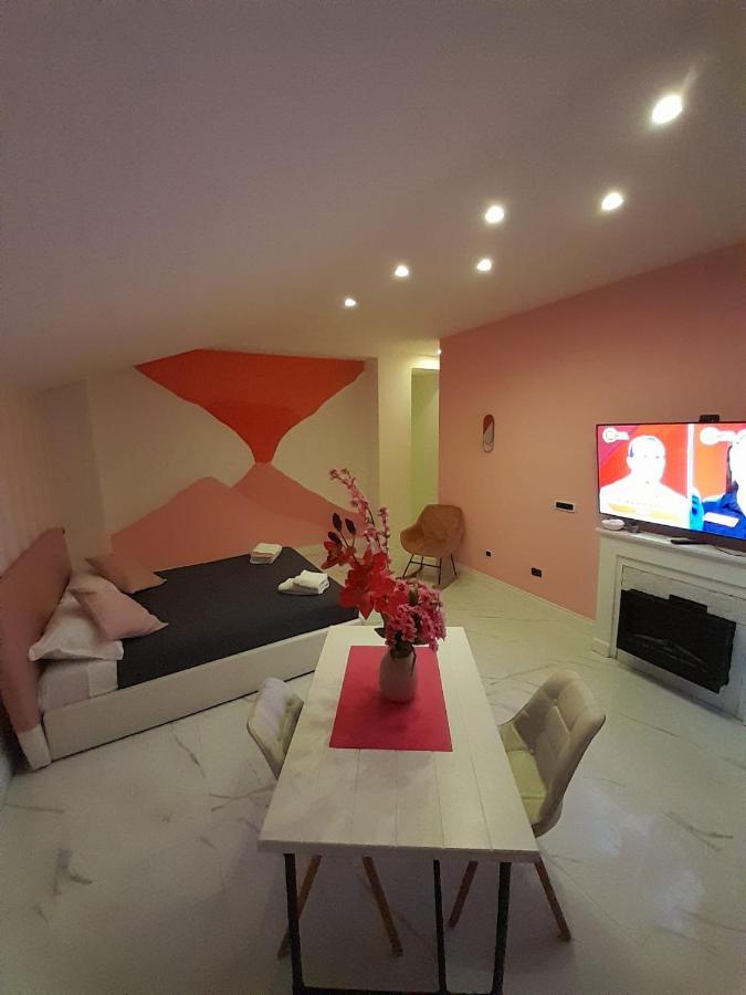 Mayfair Lifestyle Suites By Babylon Stay Napoli Bagian luar foto