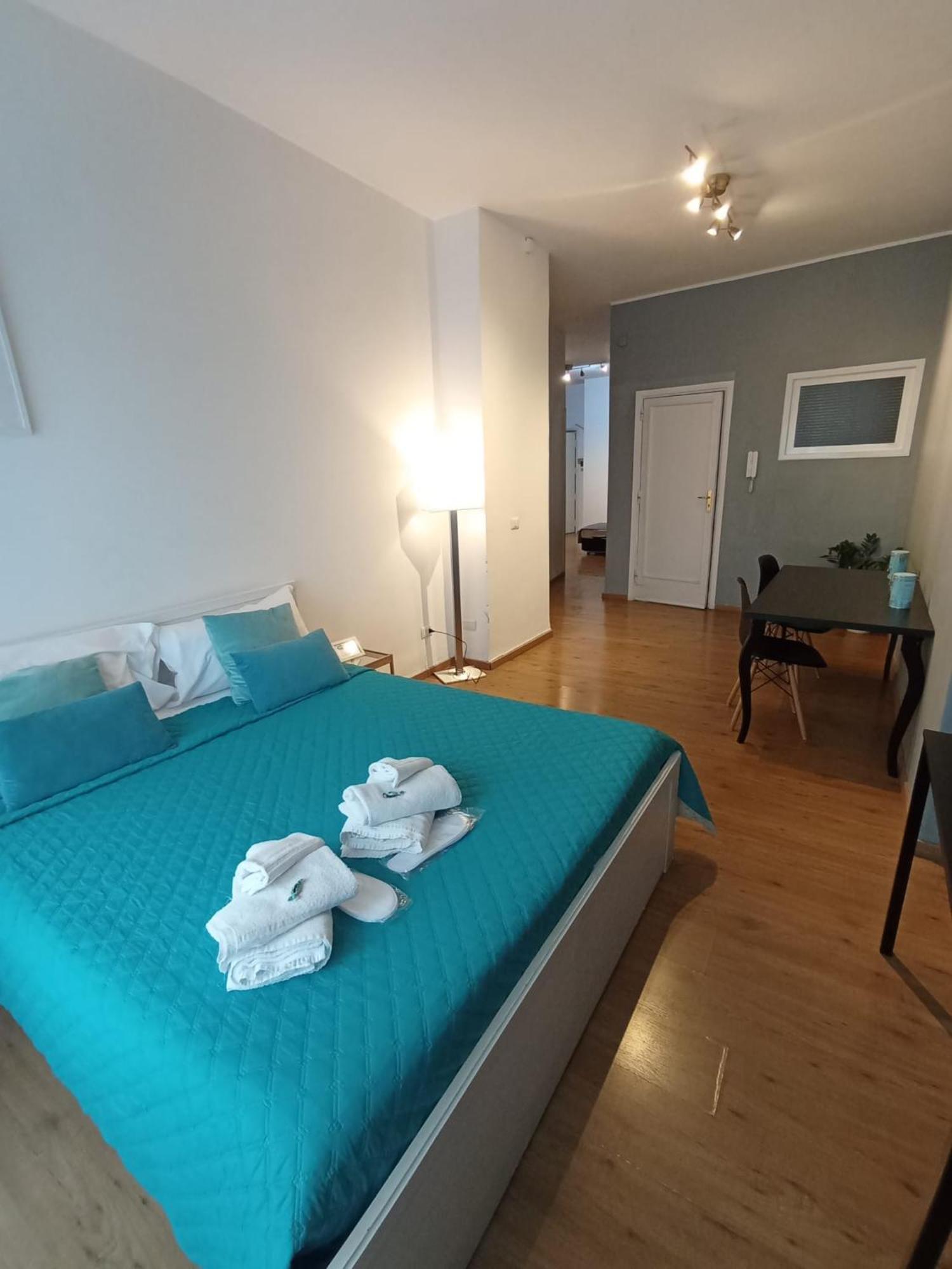 Mayfair Lifestyle Suites By Babylon Stay Napoli Bagian luar foto