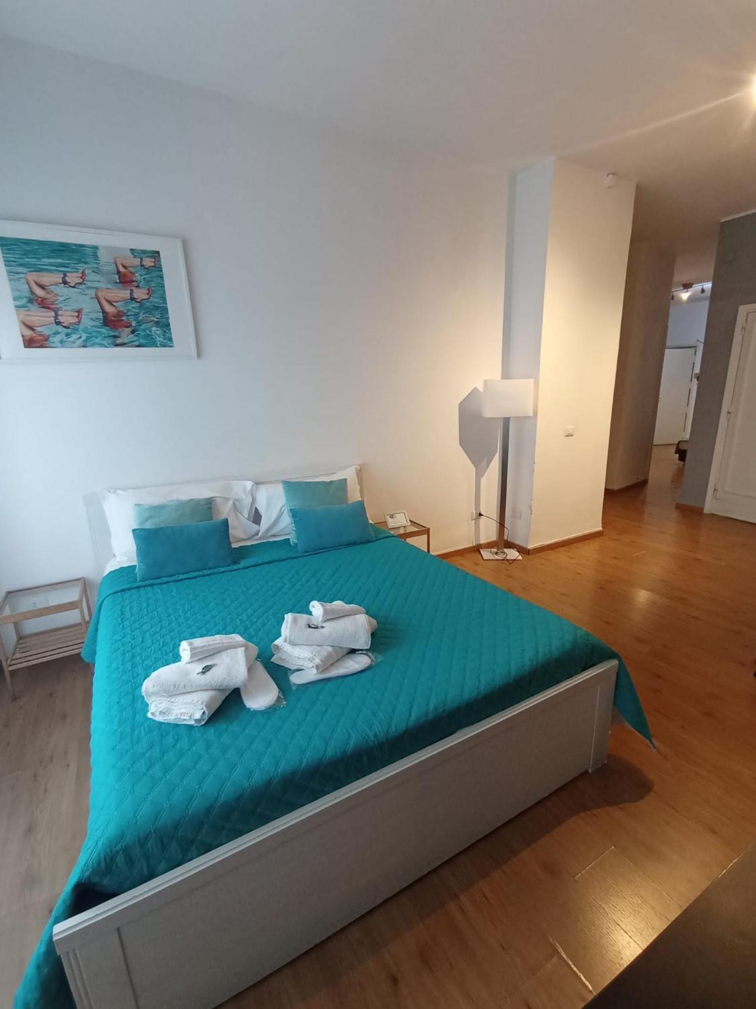Mayfair Lifestyle Suites By Babylon Stay Napoli Bagian luar foto