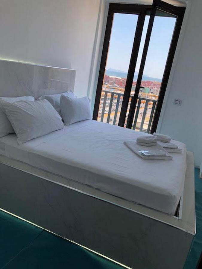 Mayfair Lifestyle Suites By Babylon Stay Napoli Bagian luar foto