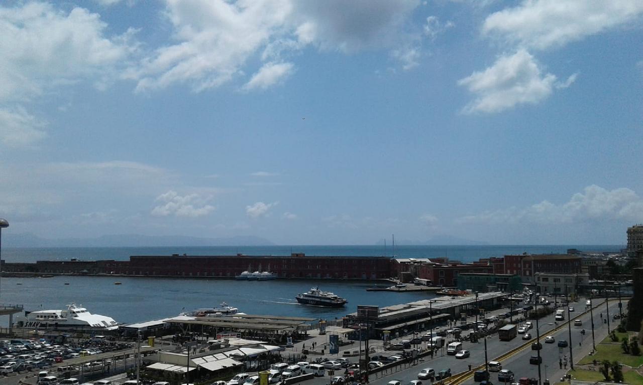 Mayfair Lifestyle Suites By Babylon Stay Napoli Bagian luar foto
