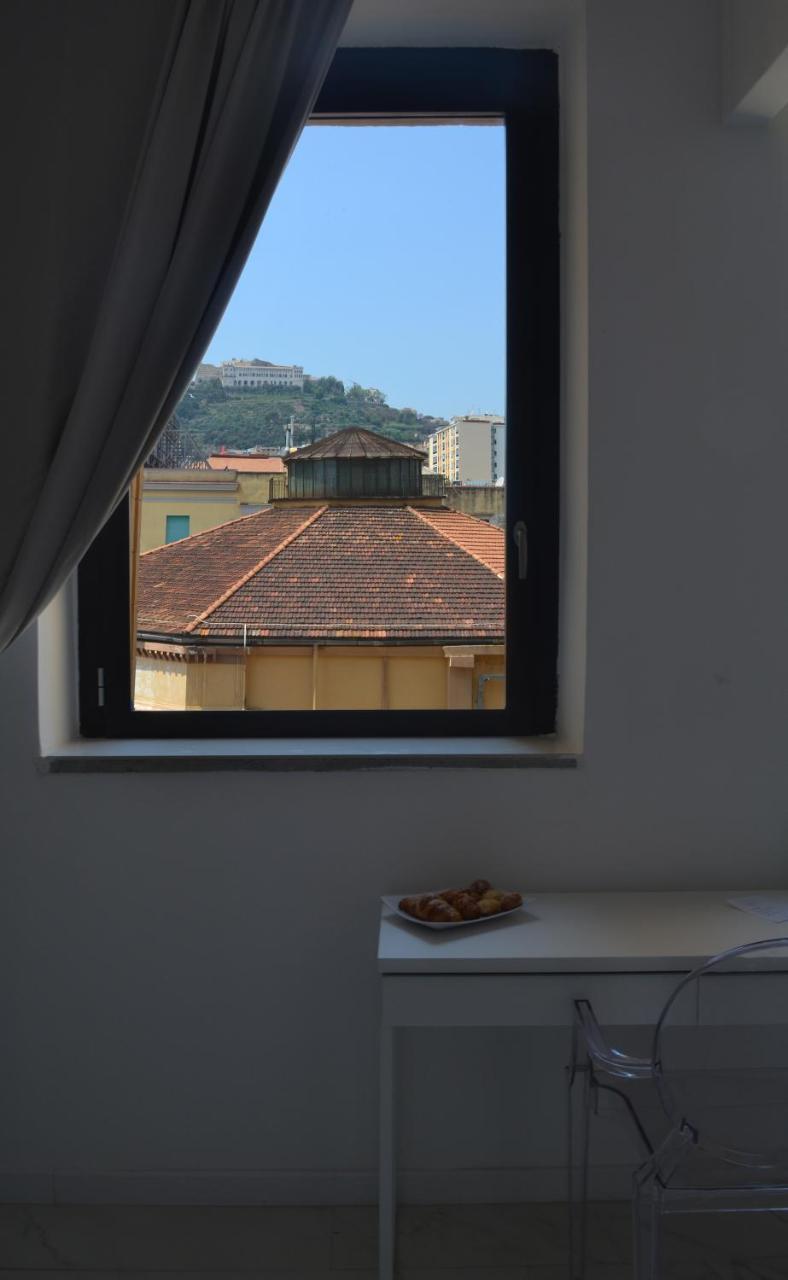 Mayfair Lifestyle Suites By Babylon Stay Napoli Bagian luar foto