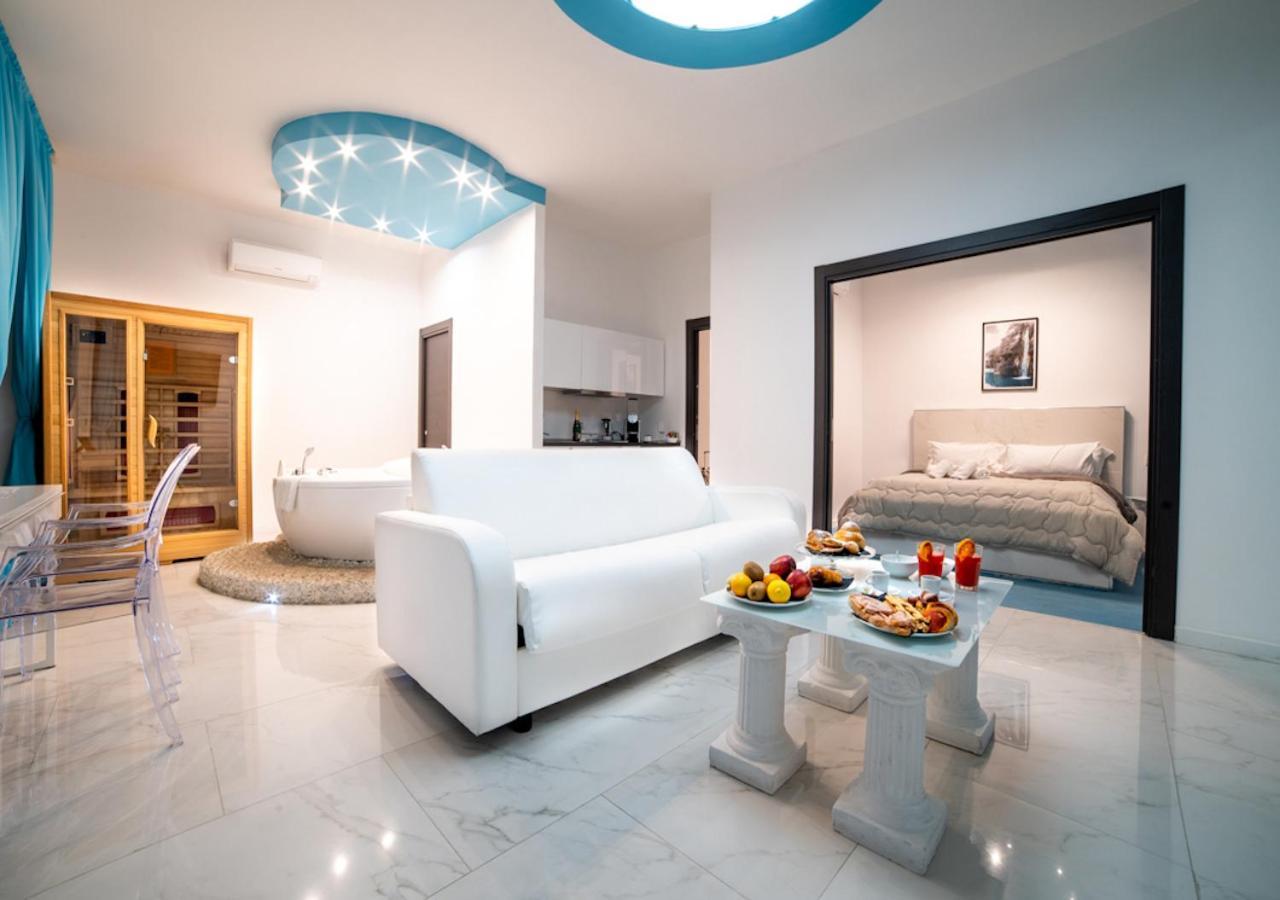 Mayfair Lifestyle Suites By Babylon Stay Napoli Bagian luar foto