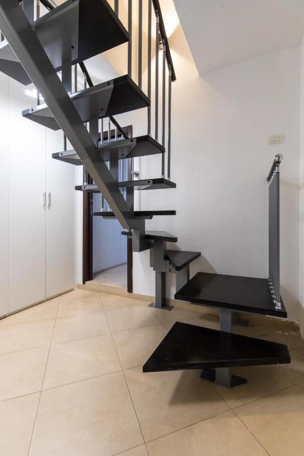 Mayfair Lifestyle Suites By Babylon Stay Napoli Bagian luar foto