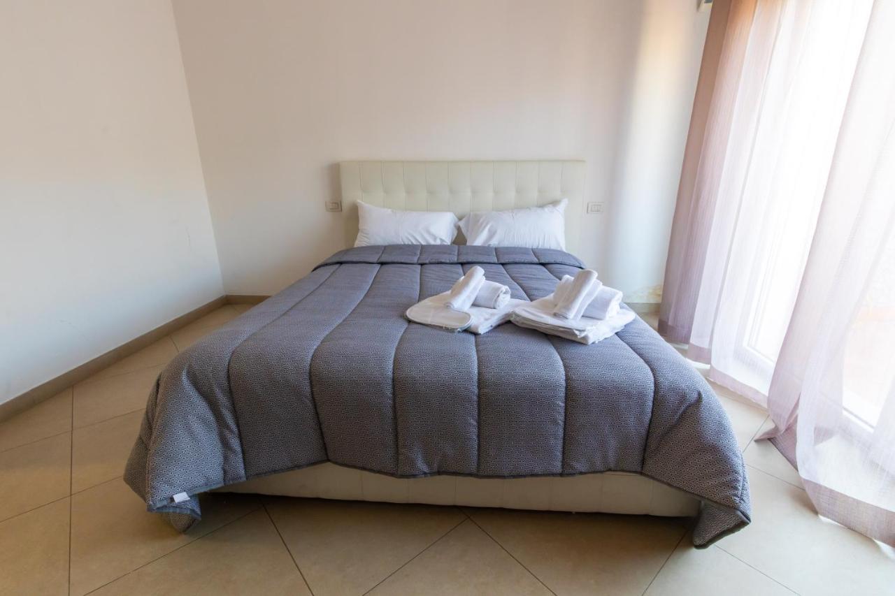 Mayfair Lifestyle Suites By Babylon Stay Napoli Bagian luar foto